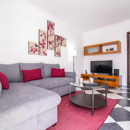 Casa Xadrez Povoacao (Sao Miguel)